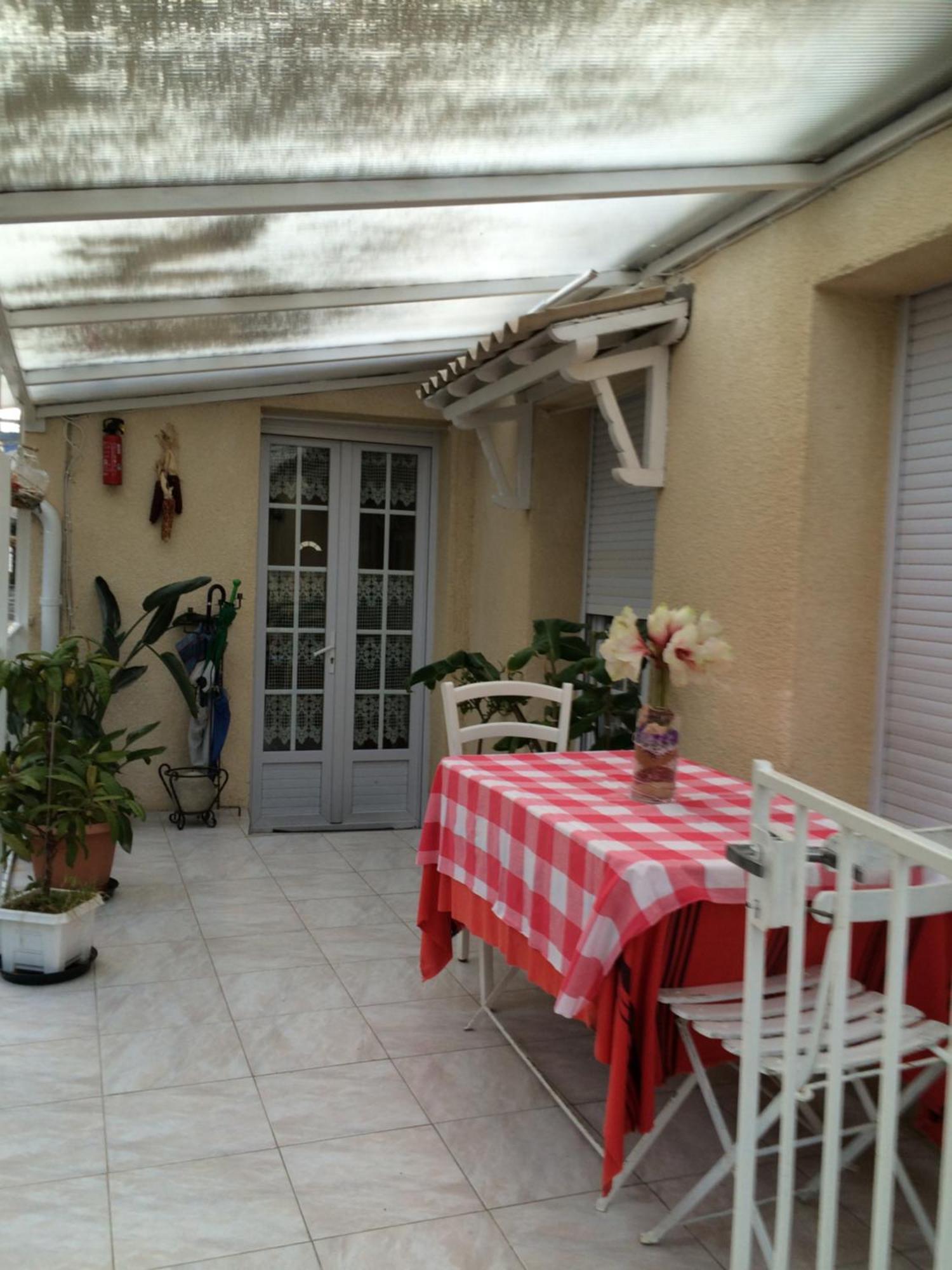 Pavillon Clara Flor Villa พุราเดส์ ภายนอก รูปภาพ